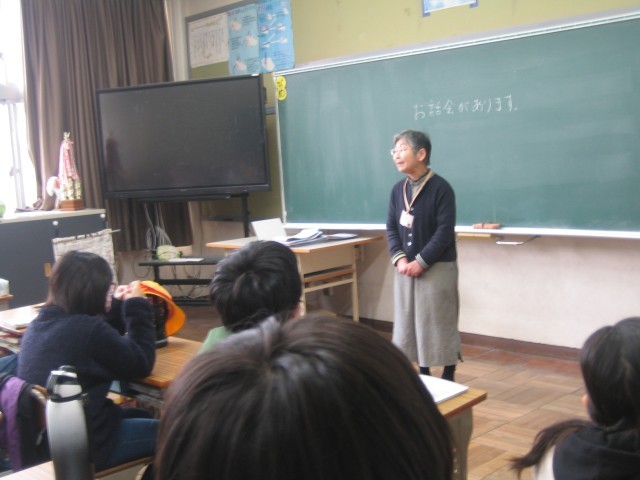 6年1組読み聞かせ写真
