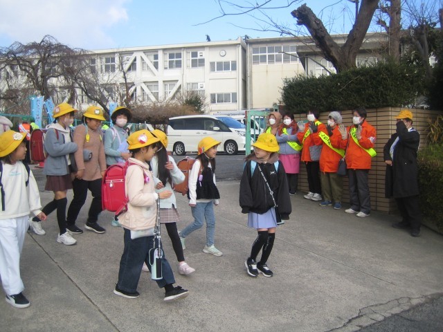 あいさつ運動の写真