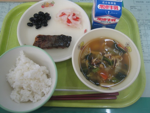 給食の写真