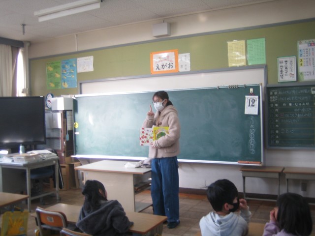 1年1組読み聞かせ写真