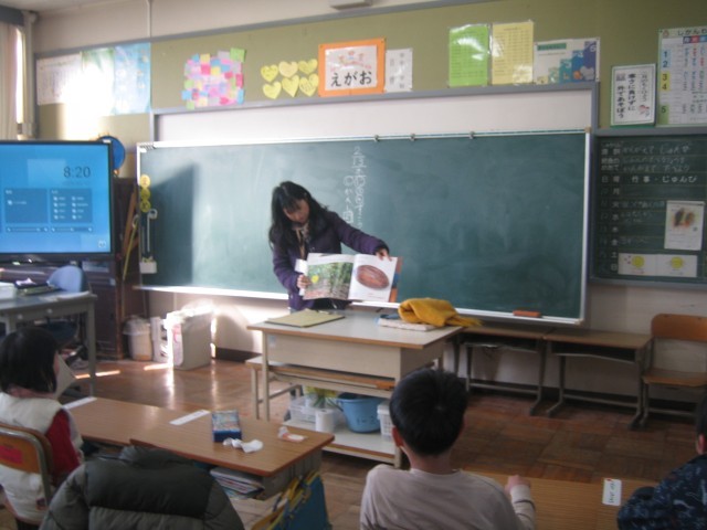 1年2組読み聞かせ写真