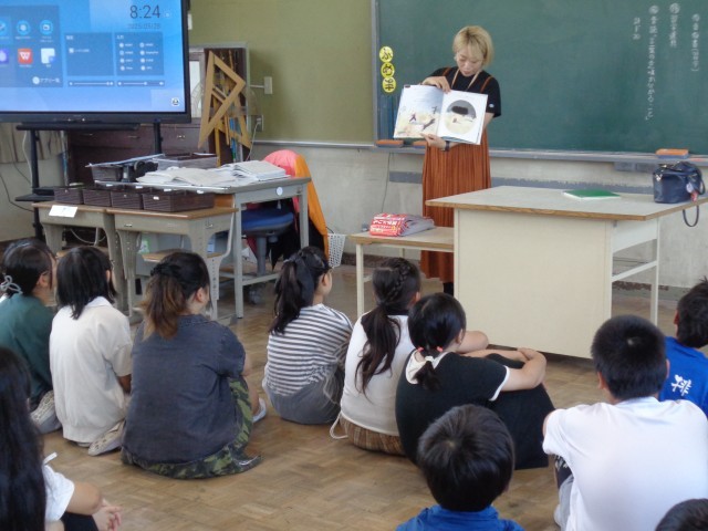 ５の１読み聞かせ写真