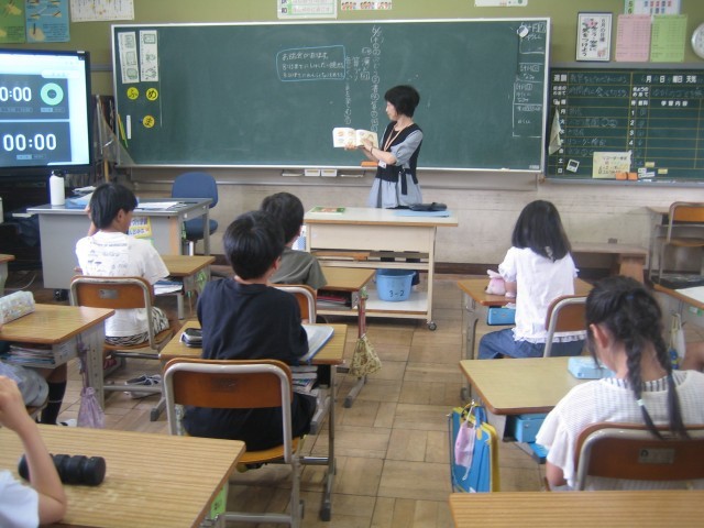 3年2組読み聞かせ