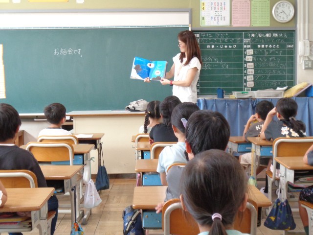 2年1組読み聞かせ