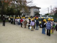 ４年校外学習へ