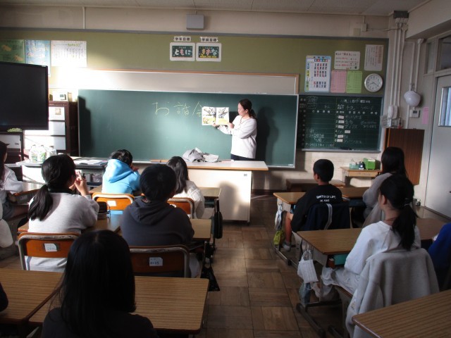 4年2組読み聞かせ