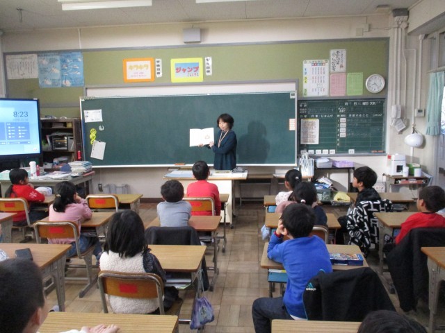 ２年２組読み聞かせ