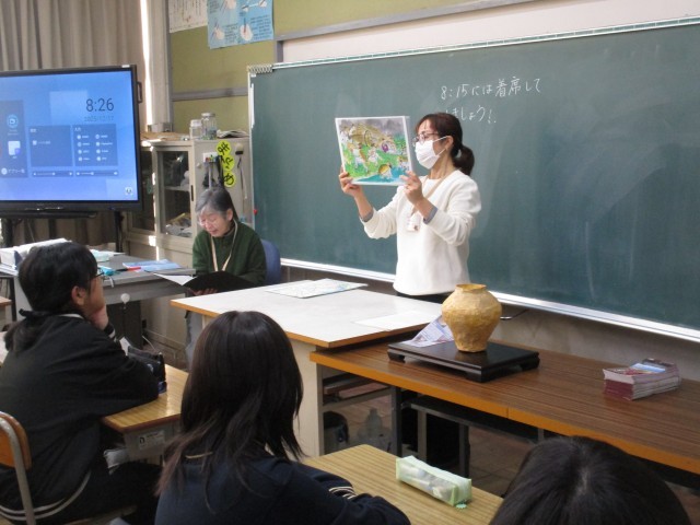 6年2組読み聞かせ