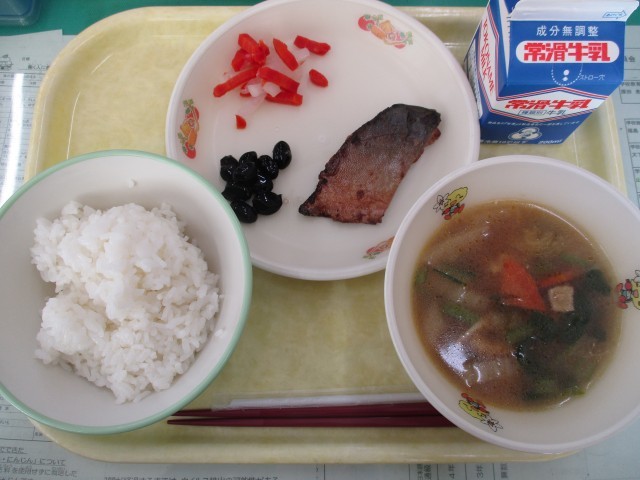 給食開始　お節料理