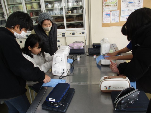 5年生のミシン実習３