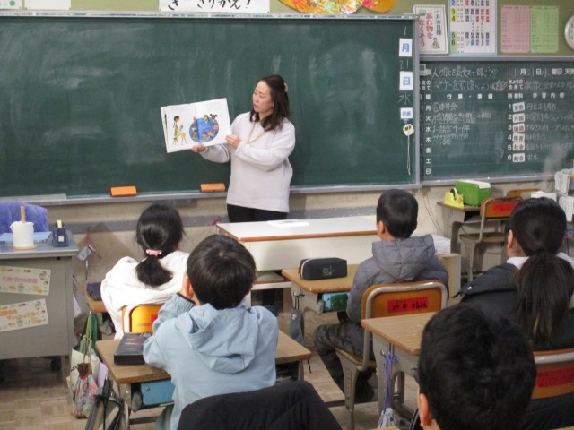 5年2組読み聞かせ