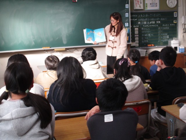 6年1組読み聞かせ