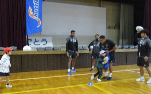 タグラグビー出前授業2年２