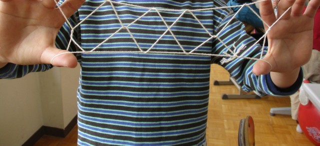 あやとり　四段梯子