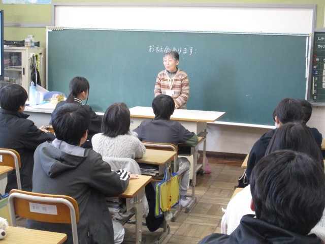 6年2組読み聞かせ