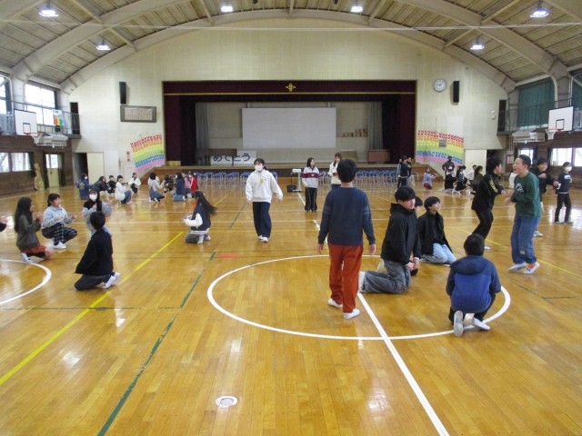 ６年出し物の練習