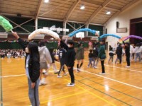 ６年が１年と入場