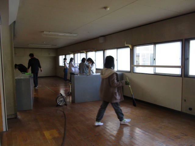 体育館掃除２