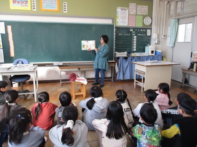 ２年１組読み聞かせ