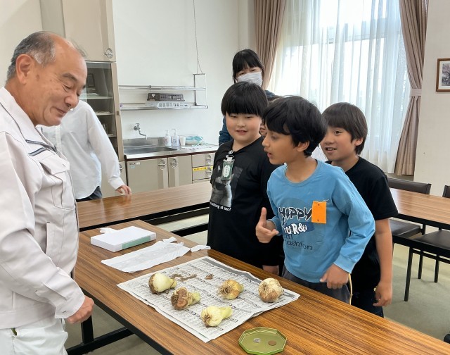 あすなろ学級のタマネギ屋１