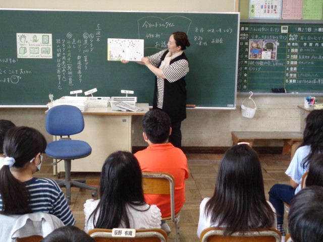 ４年３組読み聞かせ