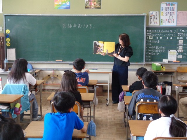 5年2組読み聞かせ
