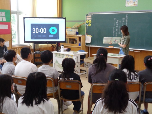 6年3組読み聞かせ