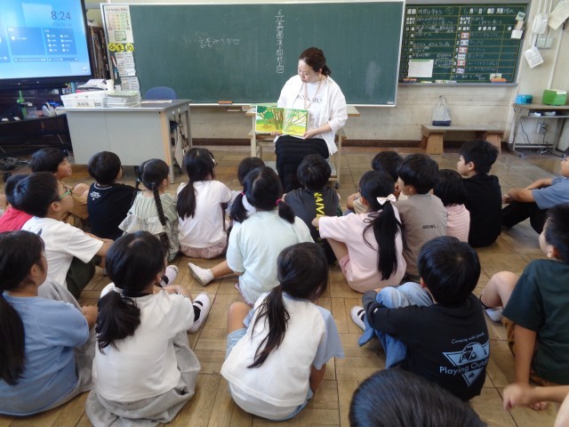 ３年１組読み聞かせ