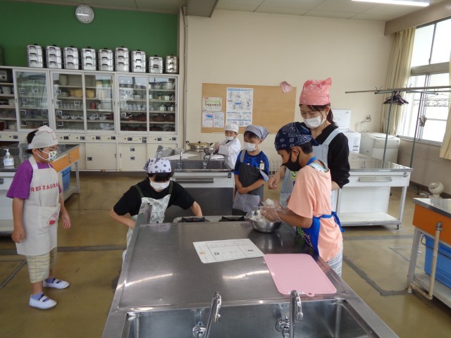あすなろ調理実習カレーと白玉団子２