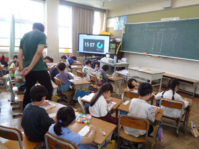1年七夕の短冊飾り