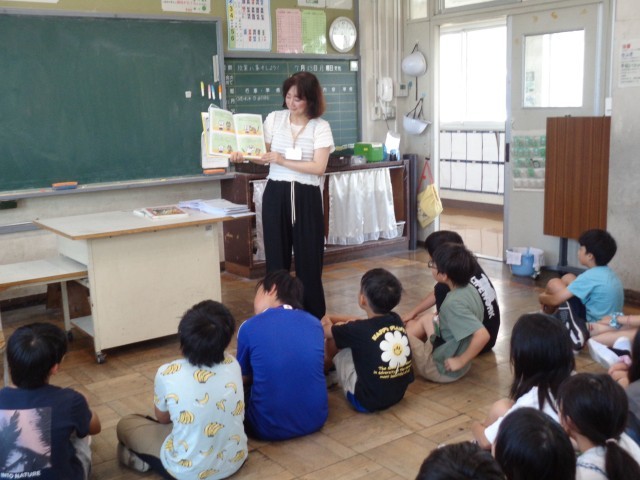 4年2組読み聞かせ