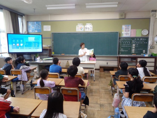 4年1組読み聞かせ