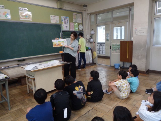 4年2組読み聞かせ
