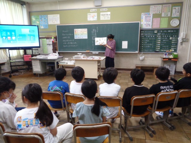 ４年３組読み聞かせ