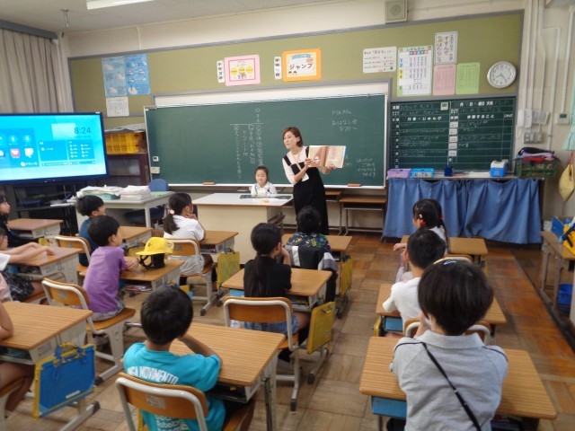 ２年１組読み聞かせ
