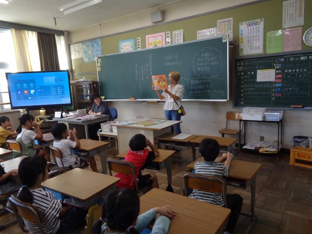 ２年２組読み聞かせ