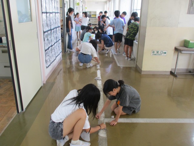 ６年生廊下