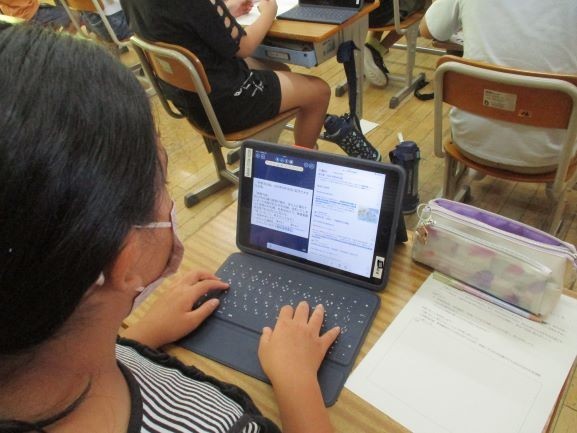 2024年9月4日　５年１組　総合　防災を考える　タブレットで調べる
