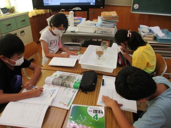 2024年9月11日　4年3組　理科　雨水と地面　実験３