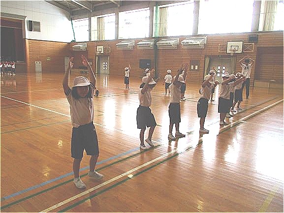 2024年9月19日　1年2組　体育　ダンス４