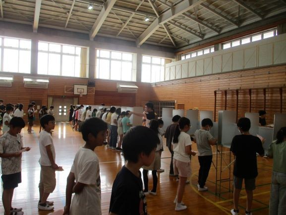 2024年9月19日　投票　記載台