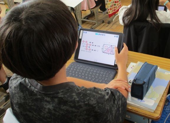 2024年10月16日　5年2組　算数　三角形の面積　求め方３