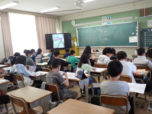 図工の授業（６年生）